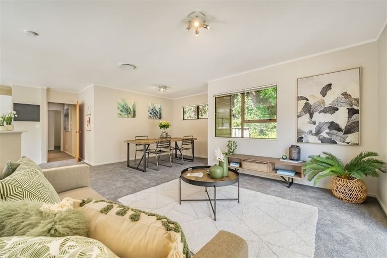 Photo of property in 92d Kamahi Street, Stokes Valley, Lower Hutt, 5019