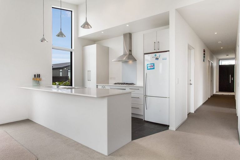 Photo of property in 11 Parachute Crescent, Papakura, 2110