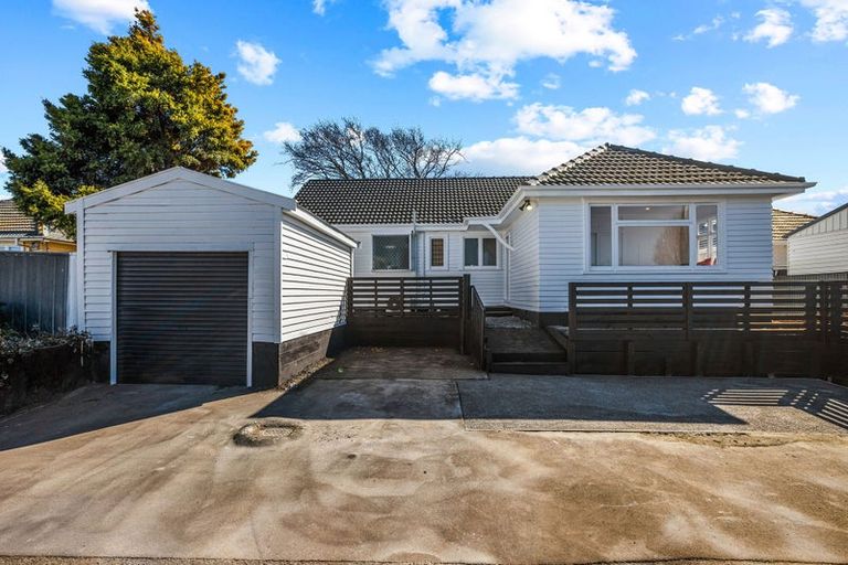 Photo of property in 325 Wainoni Road, Avondale, Christchurch, 8061