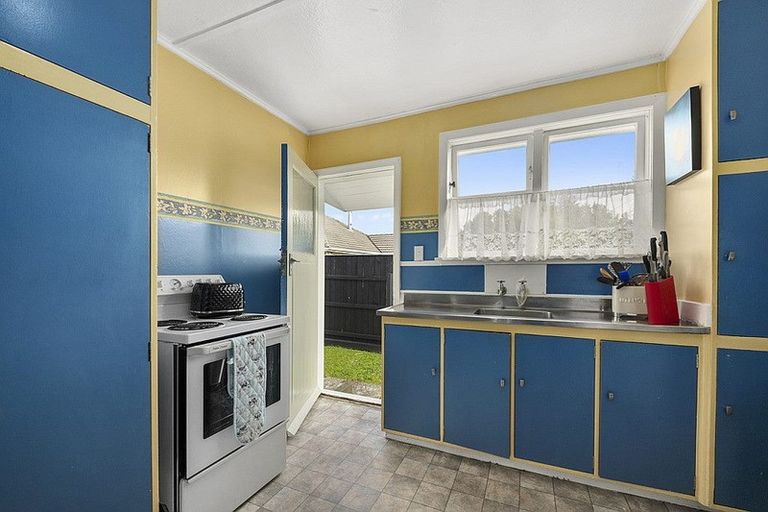 Photo of property in Heretaunga Flats, 4/652 Fergusson Drive, Trentham, Upper Hutt, 5018