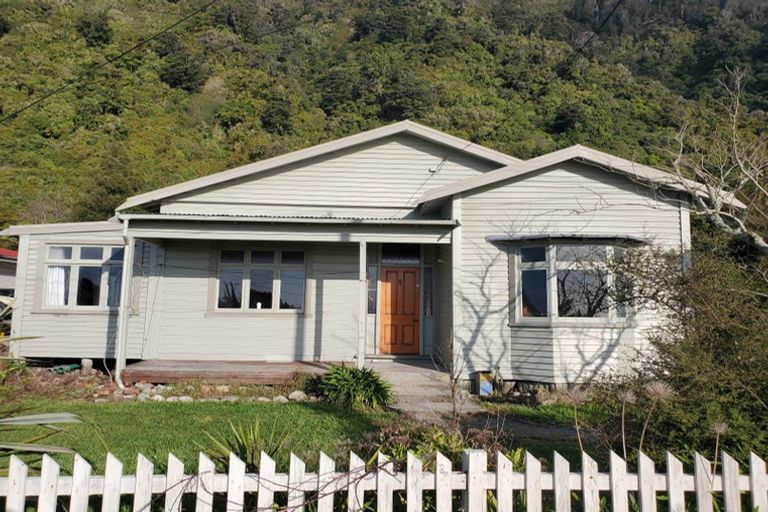 Photo of property in 19 Torea Street, Granity, 7823