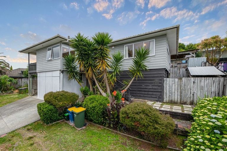 Photo of property in 57 Chislehurst Street, Henderson, Auckland, 0612
