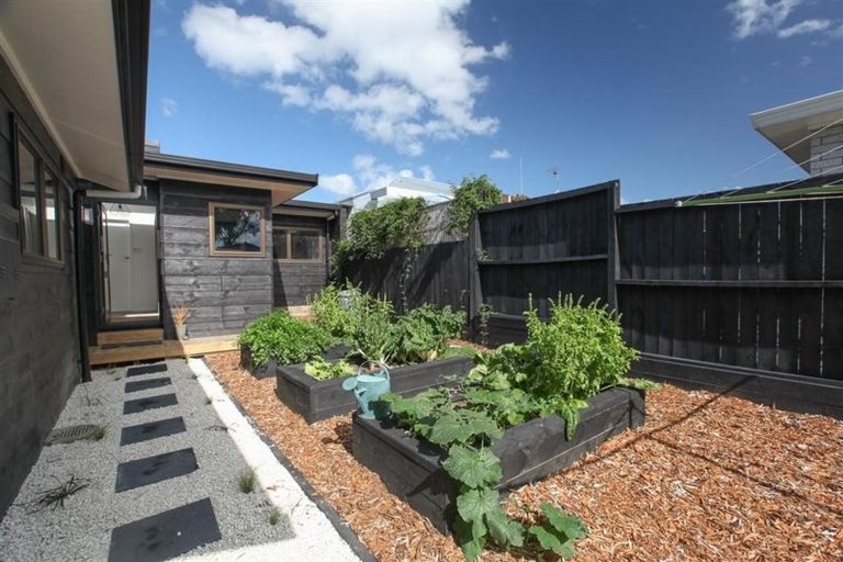 Photo of property in 4 Leonard Place, Dinsdale, Hamilton, 3204