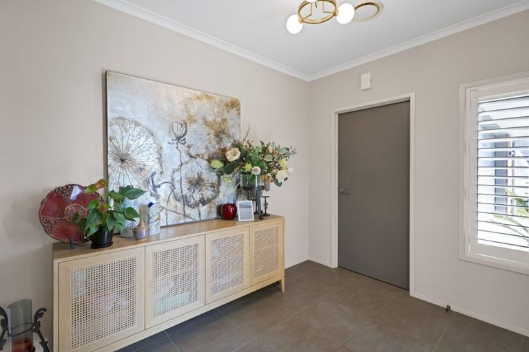 Photo of property in 59 Lismore Street, Merrilands, New Plymouth, 4312