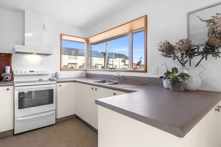 Photo of property in 106 Hawke Street, New Brighton, Christchurch, 8083