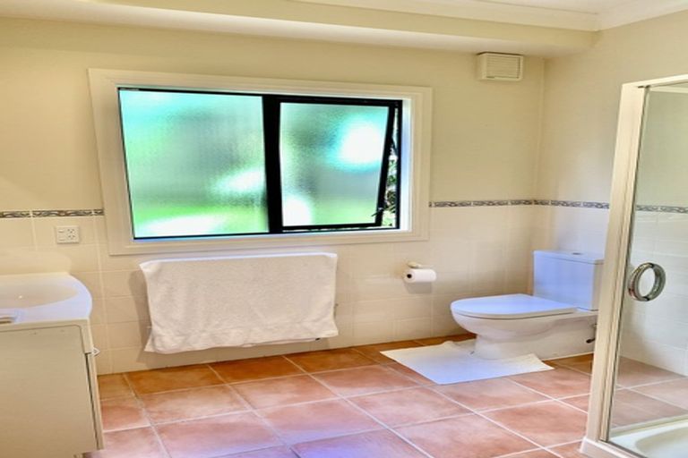 Photo of property in 224 Pukenamu Road, Te Horo, Otaki, 5581