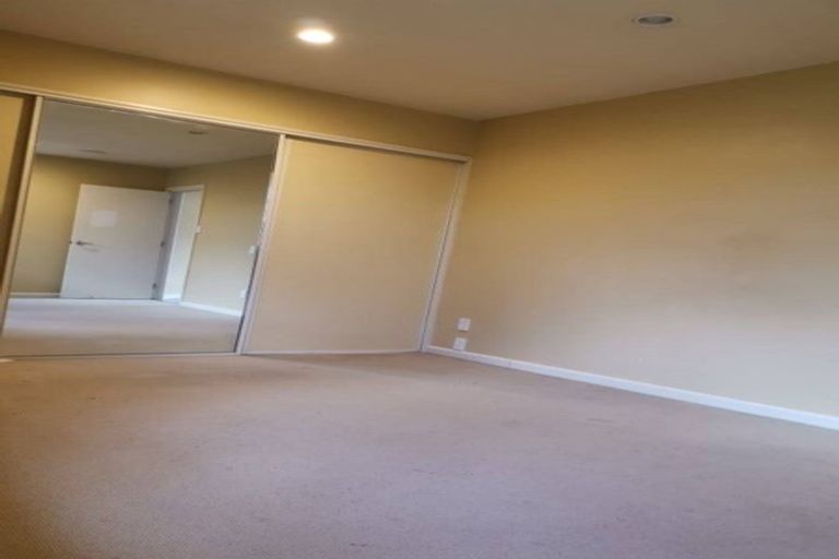 Photo of property in 1/12a Queens Avenue, Merivale, Christchurch, 8014