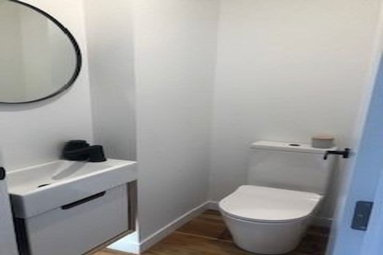 Photo of property in 2/8 Cecil Road, Milford, Auckland, 0620