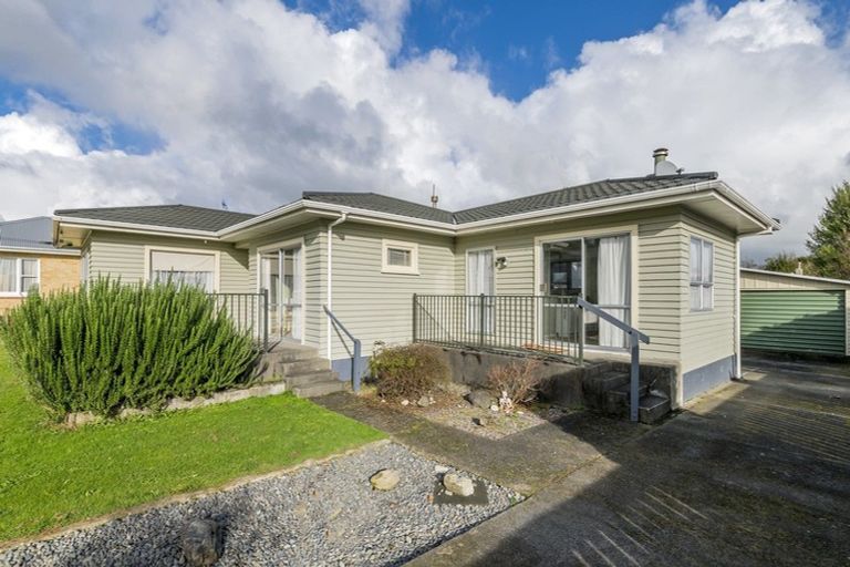 Photo of property in 19 Read Street, Levin, 5510