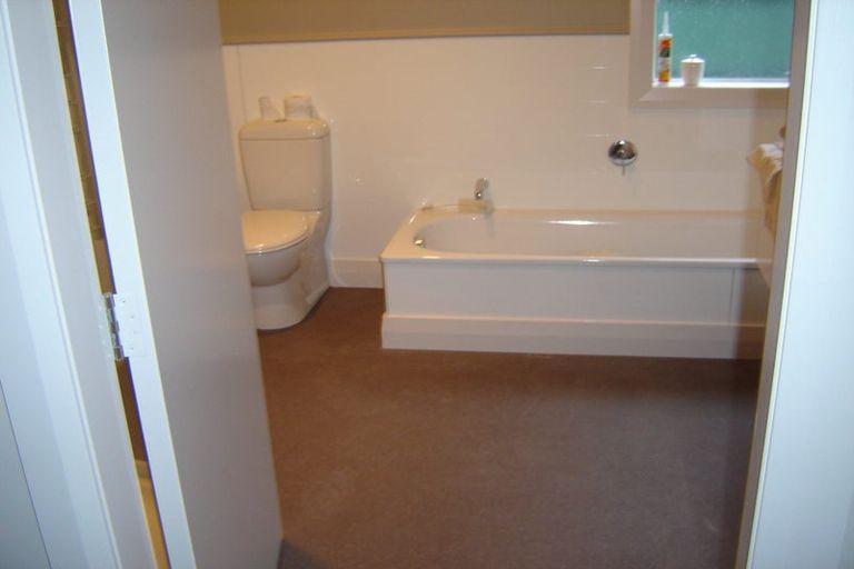 Photo of property in 44 Ranelagh Street, Karori, Wellington, 6012