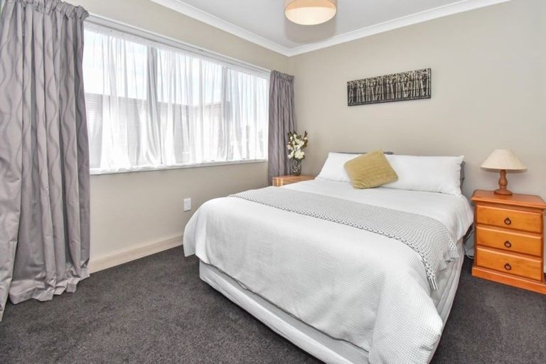 Photo of property in 19 Stella Drive, Clarks Beach, 2122