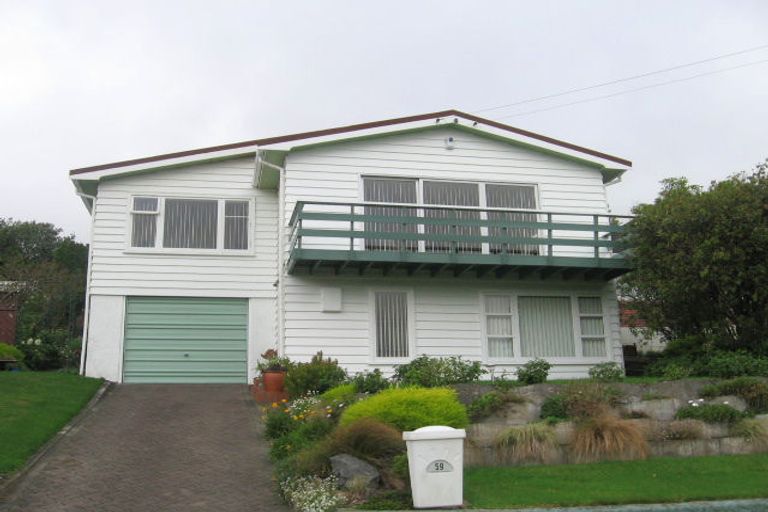 Photo of property in 59 Taylor Terrace, Tawa, Wellington, 5028