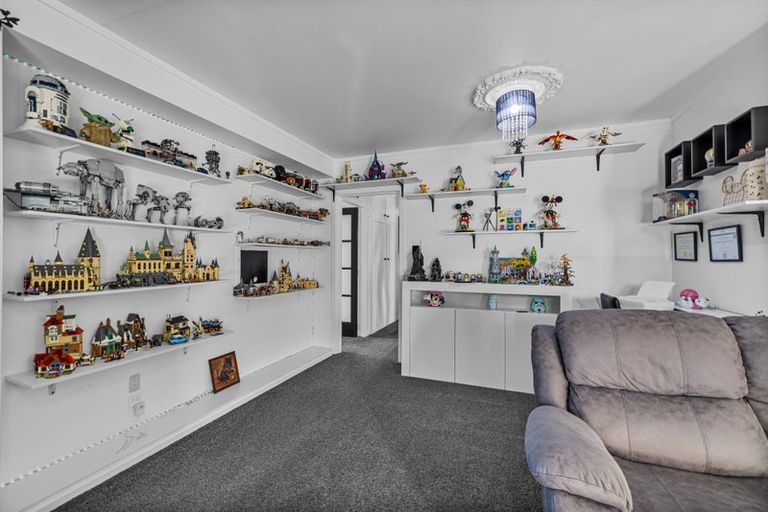 Photo of property in 12 Waratah Street, Avondale, Christchurch, 8061