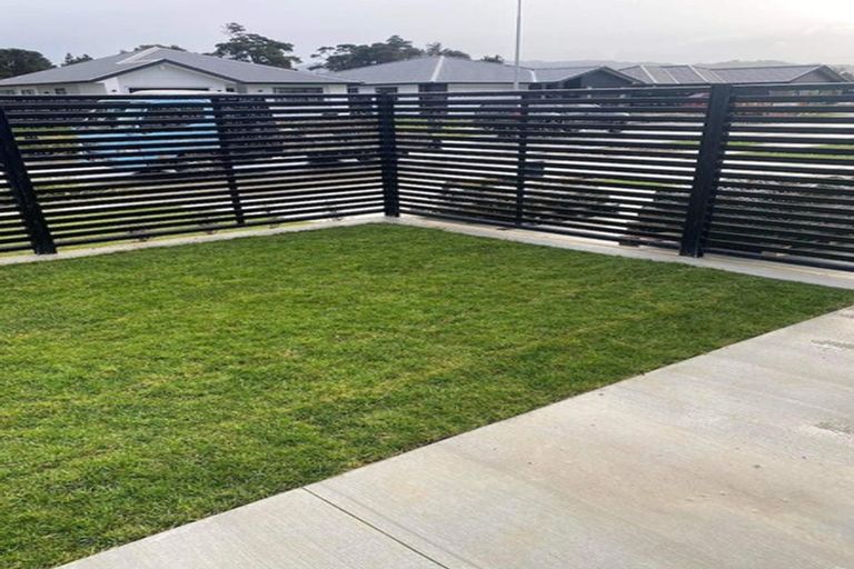 Photo of property in 17 Castletown Street, Wallaceville, Upper Hutt, 5018