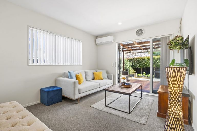 Photo of property in 8 Divide Loop, Takanini, 2112