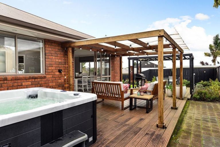 Photo of property in 16 Trinidad Place, Flagstaff, Hamilton, 3210