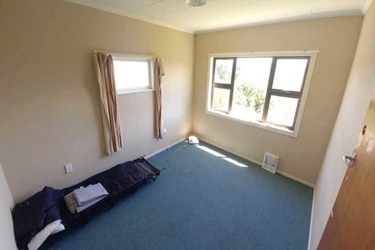 Photo of property in 1 Main Road, Tuatapere, 9620