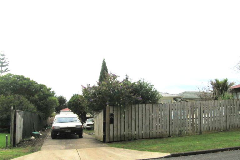 Photo of property in 1 Ross Avenue, Papatoetoe, Auckland, 2025