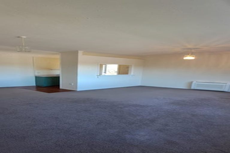 Photo of property in 11 Melrose Road, Island Bay, Wellington, 6023