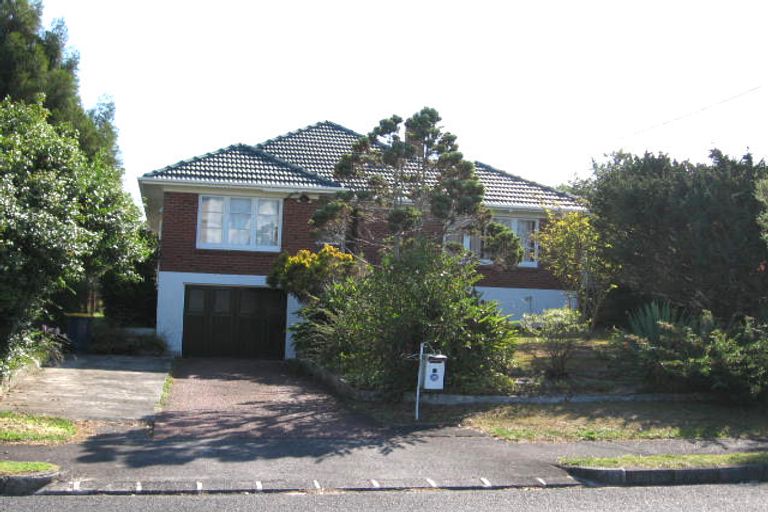 Photo of property in 3 Tiki Street, New Lynn, Auckland, 0600