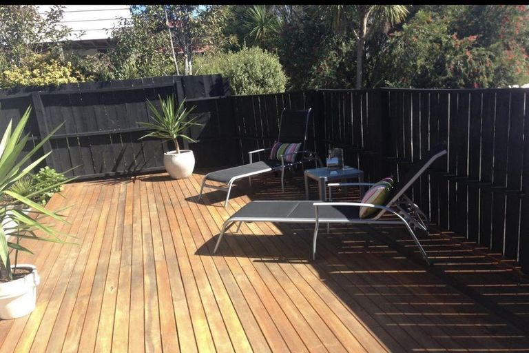 Photo of property in 1/10 Mahara Avenue, Birkenhead, Auckland, 0626