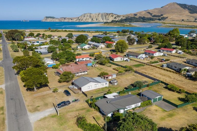 Photo of property in 40 Solander Street, Tolaga Bay, 4077
