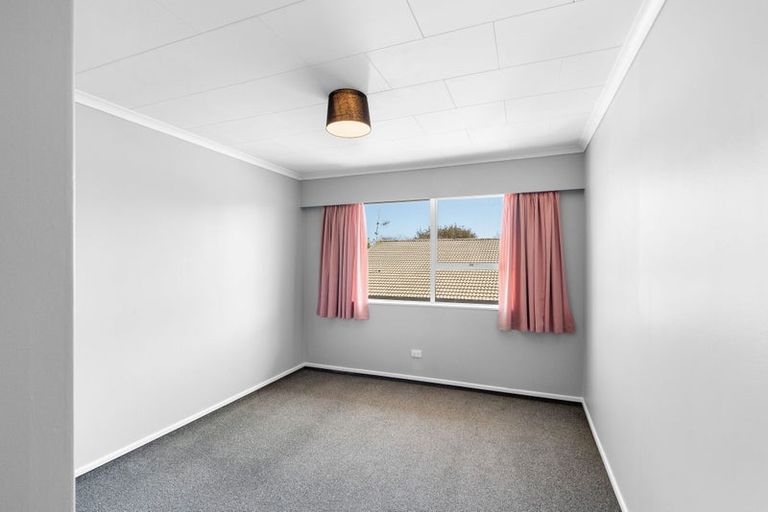 Photo of property in 2 Dee Street, Levin, 5510