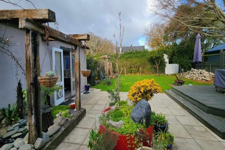 Photo of property in 7 Ngapuhi Street, Saint Johns Hill, Whanganui, 4501