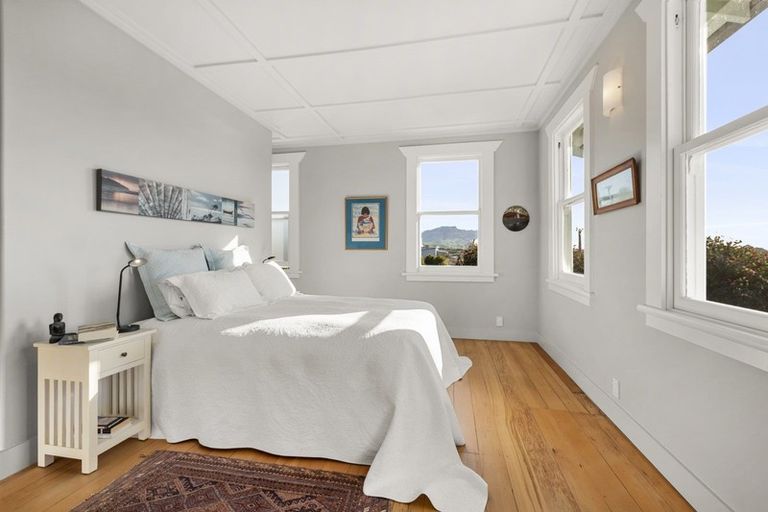 Photo of property in 2 Government Road, Raglan, 3225