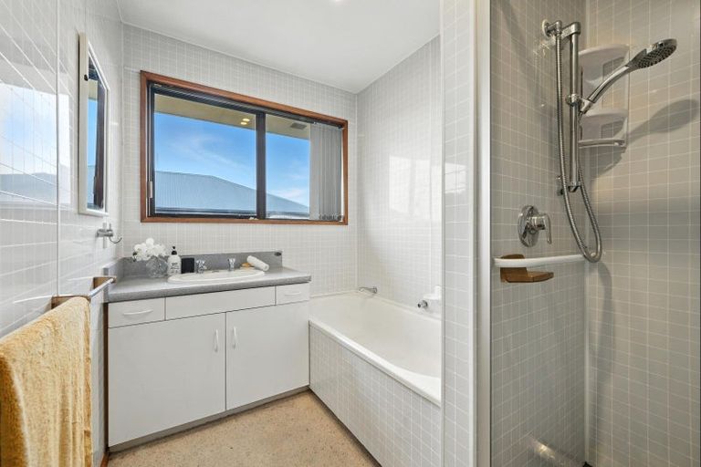 Photo of property in 4 Seadown Crescent, Amberley, 7410