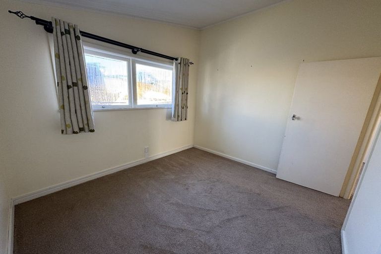 Photo of property in 575 East Coast Road, Browns Bay, Auckland, 0630