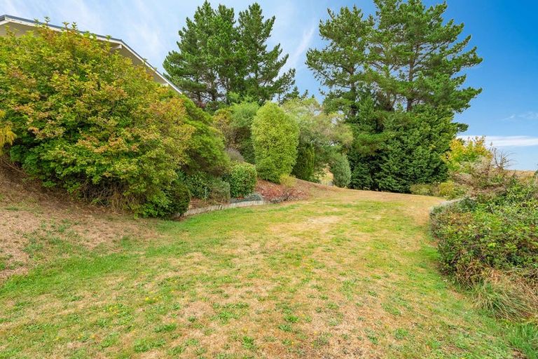 Photo of property in 28 Nore Street, Waihola, Milton, 9073