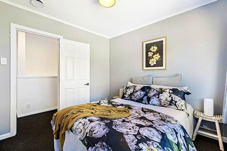 Photo of property in 6 Alston Avenue, Kelston, Auckland, 0602