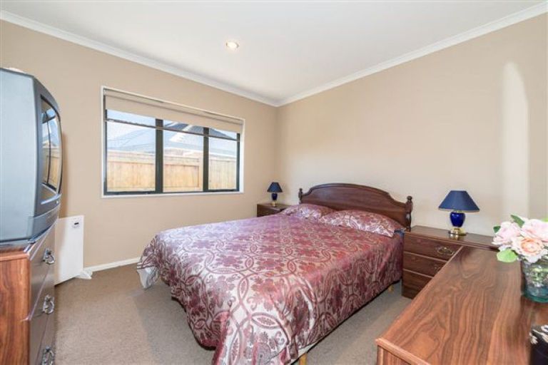 Photo of property in 44 Tennyson Avenue, Kelvin Grove, Palmerston North, 4414