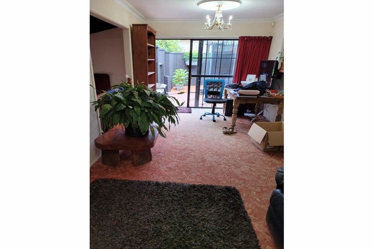 Photo of property in 1 Paulownia Place, Totara Heights, Auckland, 2105
