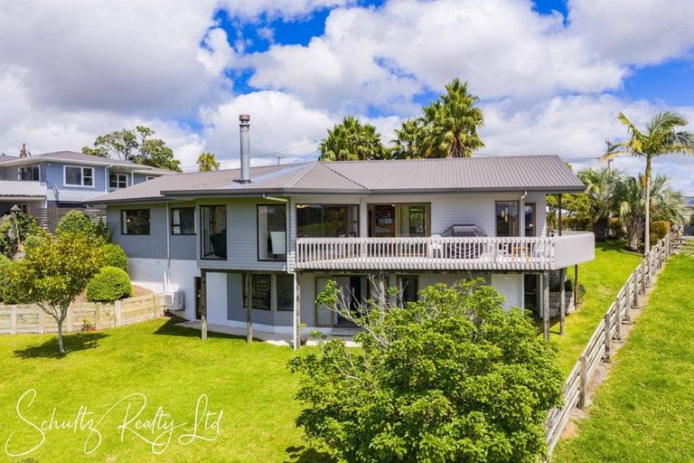 Photo of property in 71 Gorge Road, Maungaturoto, 0520