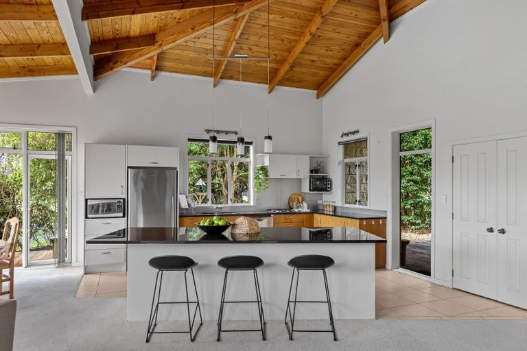 Photo of property in 9 Lakeside Drive, Orewa, 0931