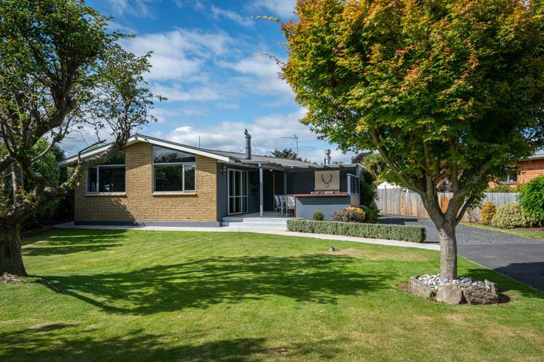 Photo of property in 25 Skerries Street, Outram, 9019