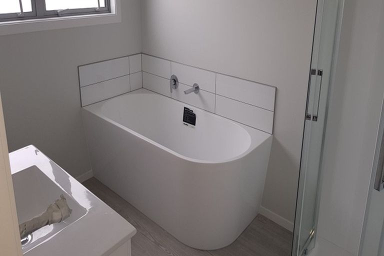 Photo of property in 4 Tieke Lane, Kenepuru, Porirua, 5022