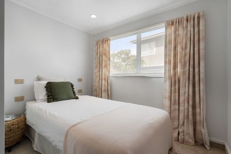 Photo of property in 400 Onemana Drive, Onemana, Whangamata, 3691