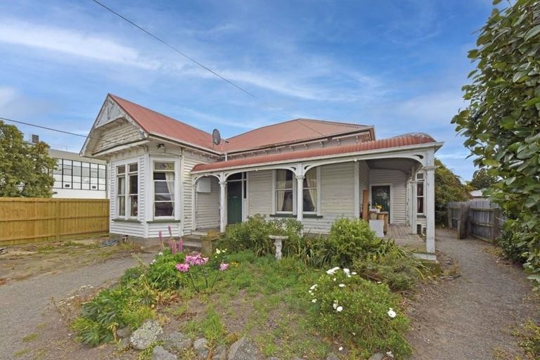 Photo of property in 27 Lincoln Road, Hillmorton, Christchurch, 8024