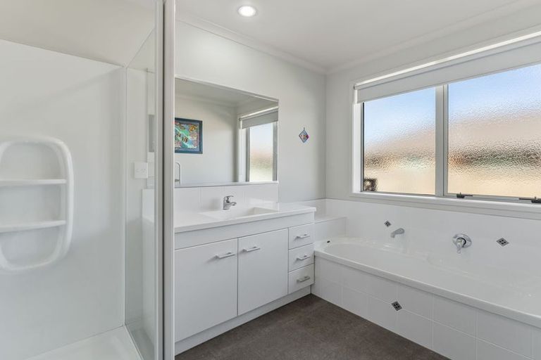 Photo of property in 111 Victory Drive, Wharewaka, Taupo, 3330