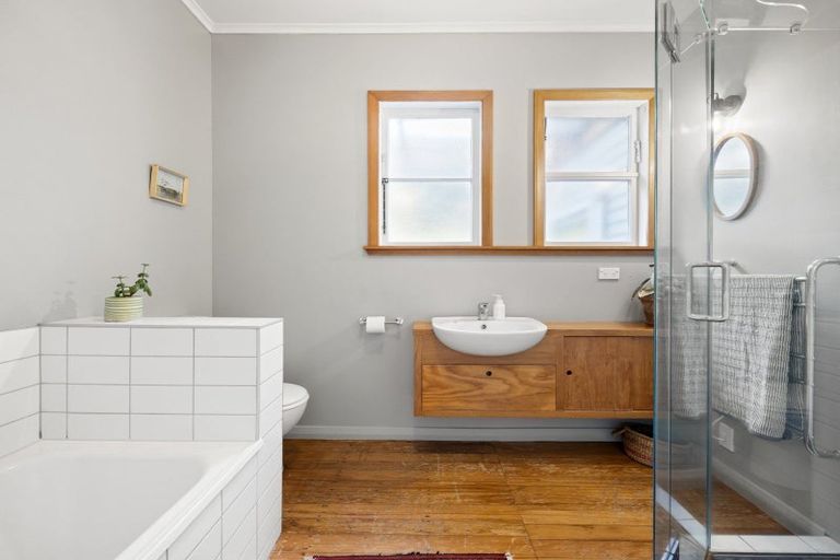 Photo of property in 16 Plunket Terrace, Hamilton East, Hamilton, 3216