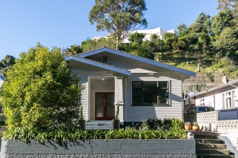 Photo of property in 109 Milton Road, Bluff Hill, Napier, 4110