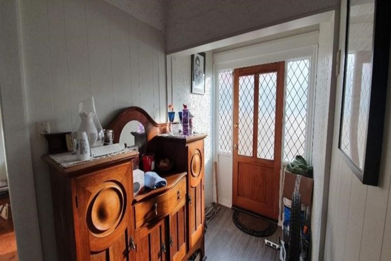 Photo of property in 17 Ensors Road, Opawa, Christchurch, 8023