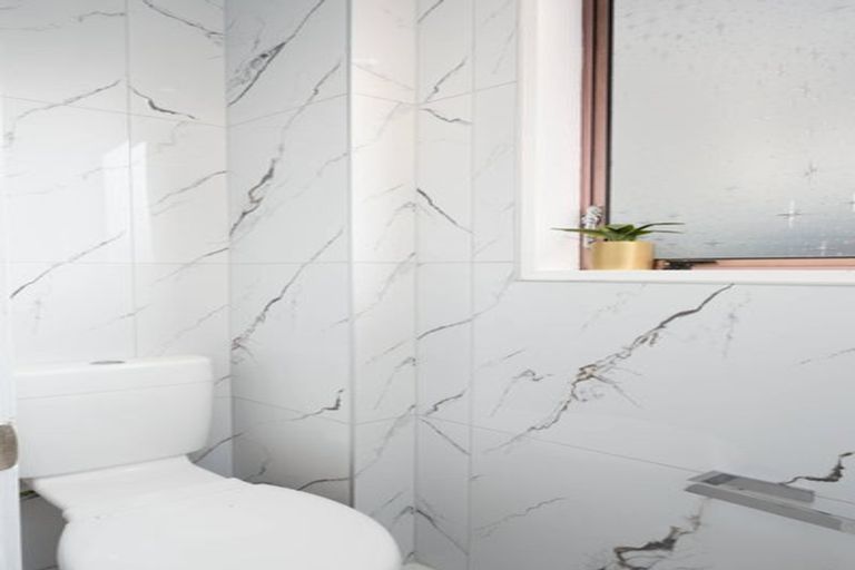 Photo of property in 90a Beaumonts Way, Manurewa, Auckland, 2102