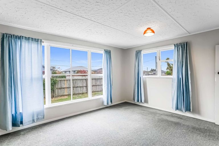 Photo of property in 6 Portchester Street, Aranui, Christchurch, 8061