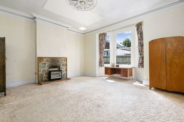 Photo of property in 186 Queen Street North, North Dunedin, Dunedin, 9016