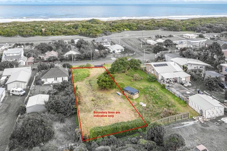 Photo of property in 60 Karaka Street, Castlecliff, Wanganui, 4501