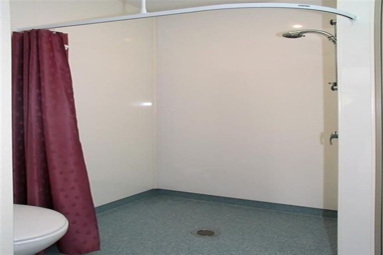 Photo of property in 46a Baylands Drive, Newlands, Wellington, 6037